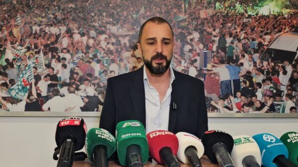 Bursaspor Teknik Direktörü Adem Çağlayan: “Bu bir yol kazası, toparlanacağız”