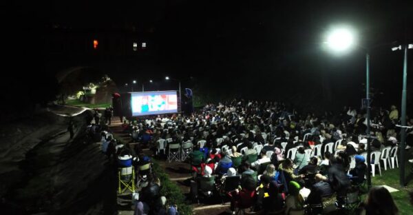 Bursa’da açık havada sinema keyfi