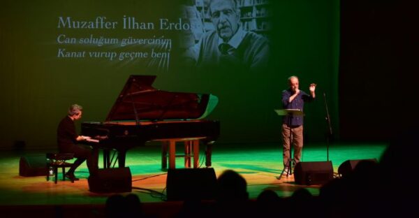 Bursa Festivali, edebiyat ve müziği aynı sahnede buluşturdu