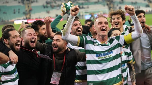 Bursaspor’dan transfer iddialarına cevap – Bursasporx.com