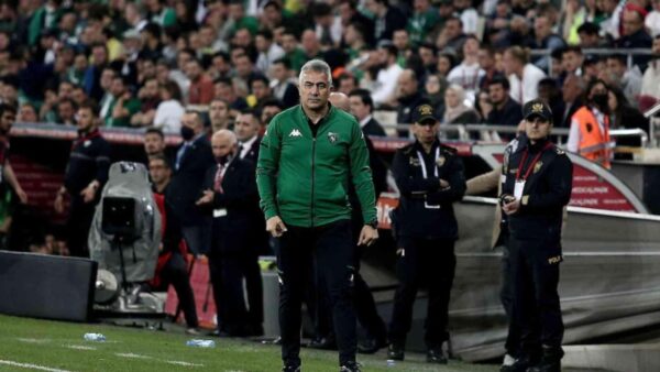 Bursaspor’da yeni teknik direktör için 3 aday