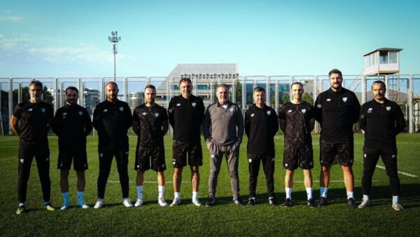 Bursaspor’da Tahsin Tam’ın ekibi belli oldu