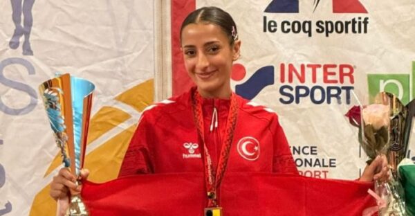 Büyükşehir Belediyesporlu Nazmiye Ak dünya üçüncüsü