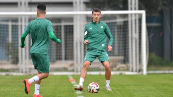 Bursaspor öğle antrenmanında hazırlıklarını sürdürdü