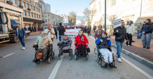 ‘Engel olma, Farkında ol’