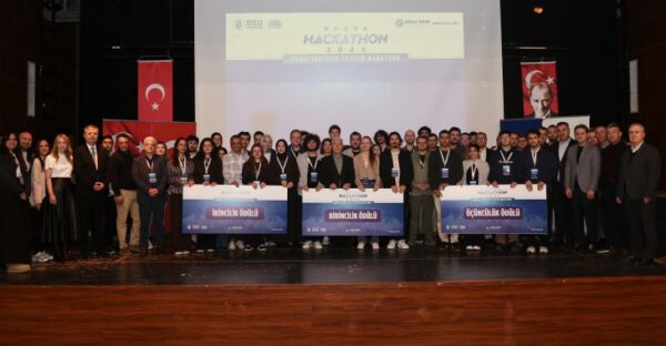 Bursa’nın akıllı geleceği Hackathon25’te kodlandı