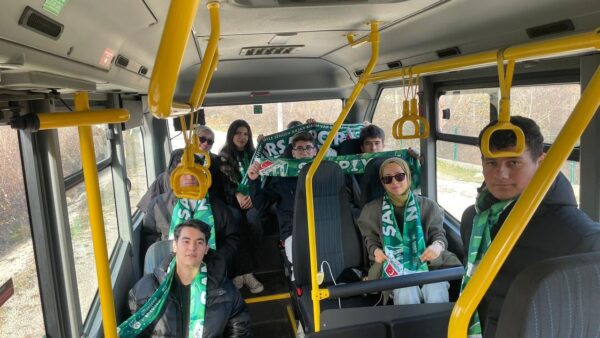 Büyükşehir’den gençlere Bursaspor tribünlerinde unutulmaz deneyim