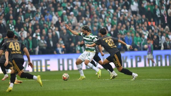 Bursaspor sahasında Aliağa FK ile golsüz berabere kaldı