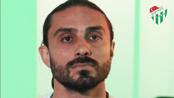 Bursaspor’un ilk transferi Halil Akbunar’dan net mesajlar