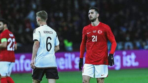 Emre Akbaba zorlaştı Bursaspor’da hedef Görkem Sağlam