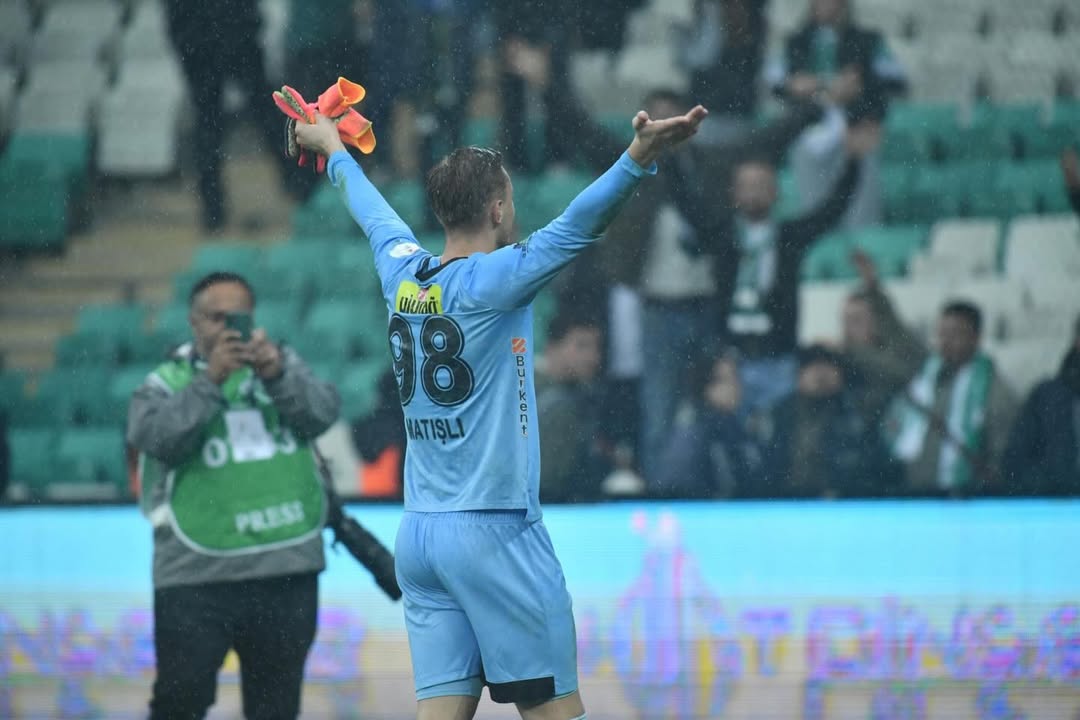 Sevdim Seni Bir Kere Başkasını Sevemem💚🤍 (2)