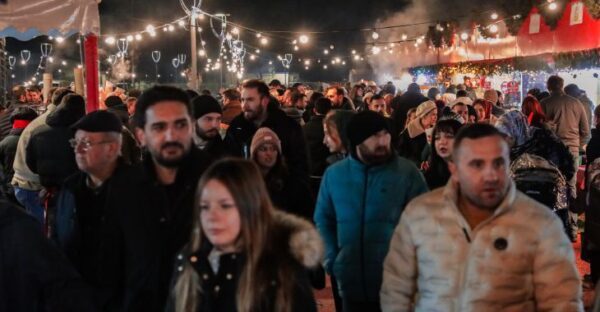 Bursa Yeni Yıl Meydanı’nda yılbaşı coşkusu