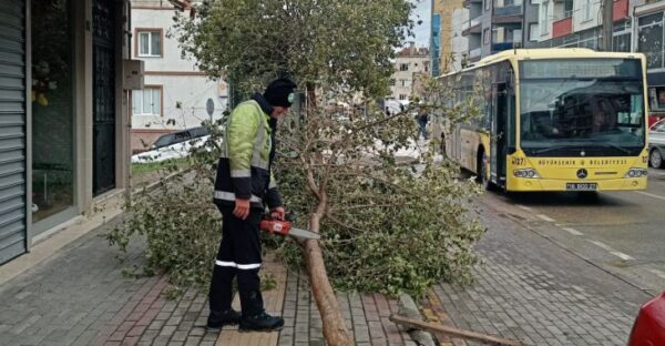 Lodosa karşı Büyükşehir ekipleri sahada