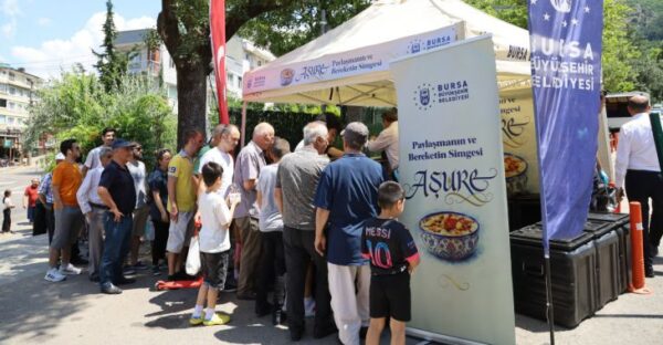 Teleferik Meydanı’nda aşure bereketi