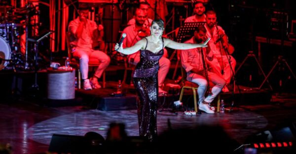Açıkhava’da Derya Bedavacı rüzgarı