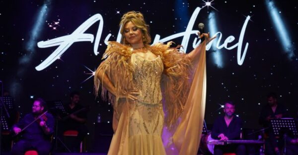 Aslı Hünel’den Açıkhava’da müzik ziyafeti