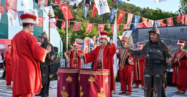 Fetih coşkusu Keles’e taşındı