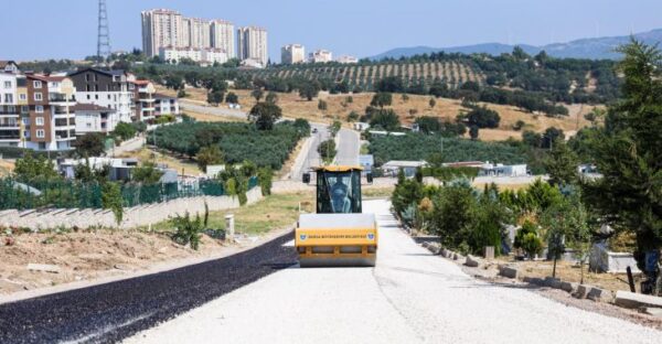 Bursa’da mezarlık yolları yenileniyor