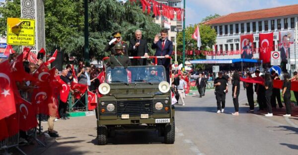 Bursa’da Zafer Bayramı coşkusu