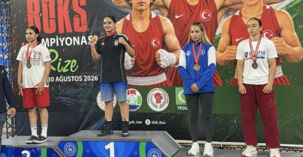 Büyükşehir Belediyesporlu boksçulardan önemli başarı